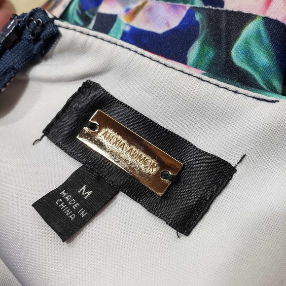 Alexia Admor size Medium Floral Cold Shoulder Midi Dress - Picture 6 of 8